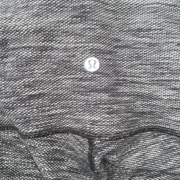 Lululemon legging - Picture 2 of 5